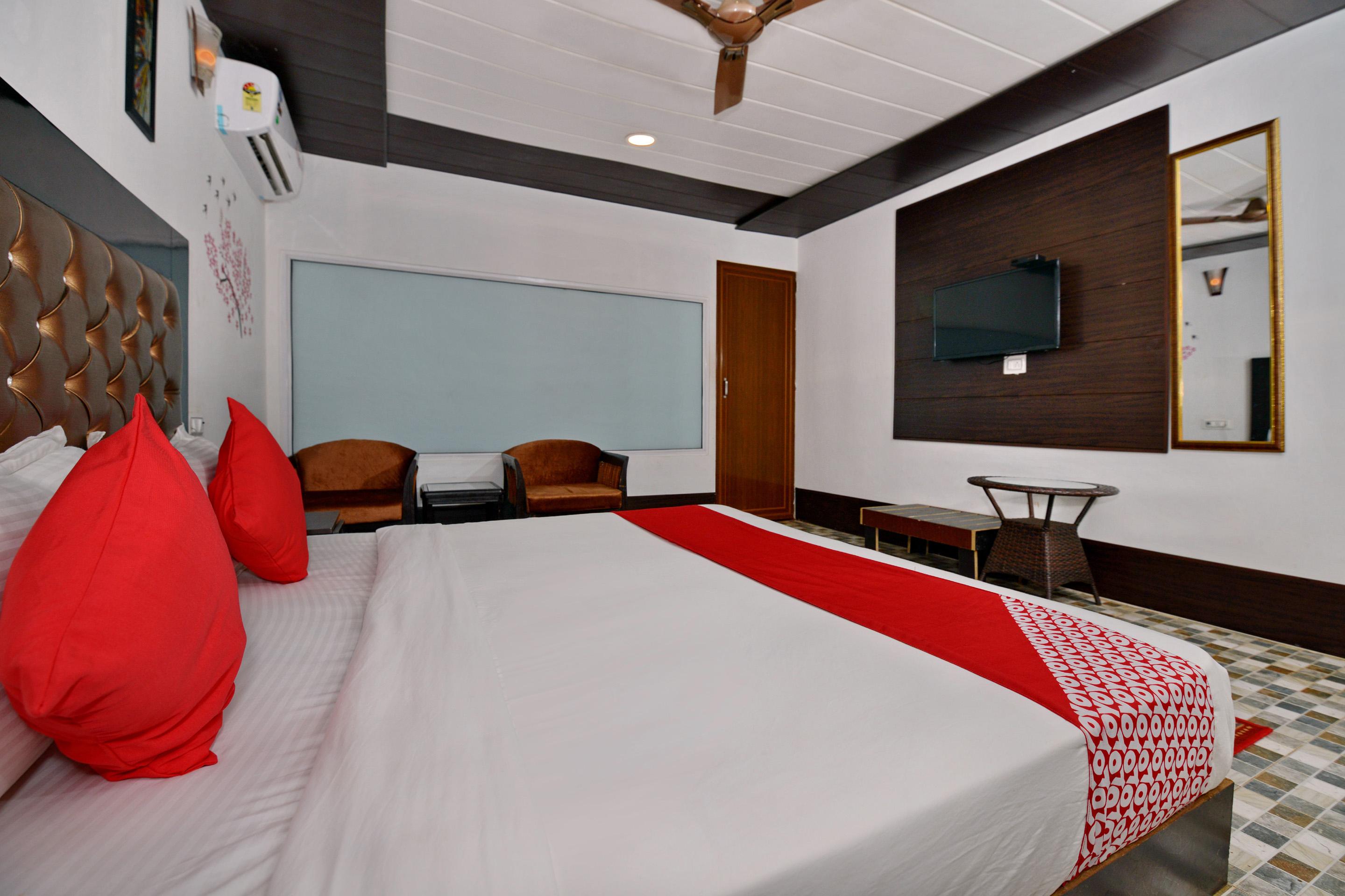 Collection O Retreat Morjim Resort Bagian luar foto