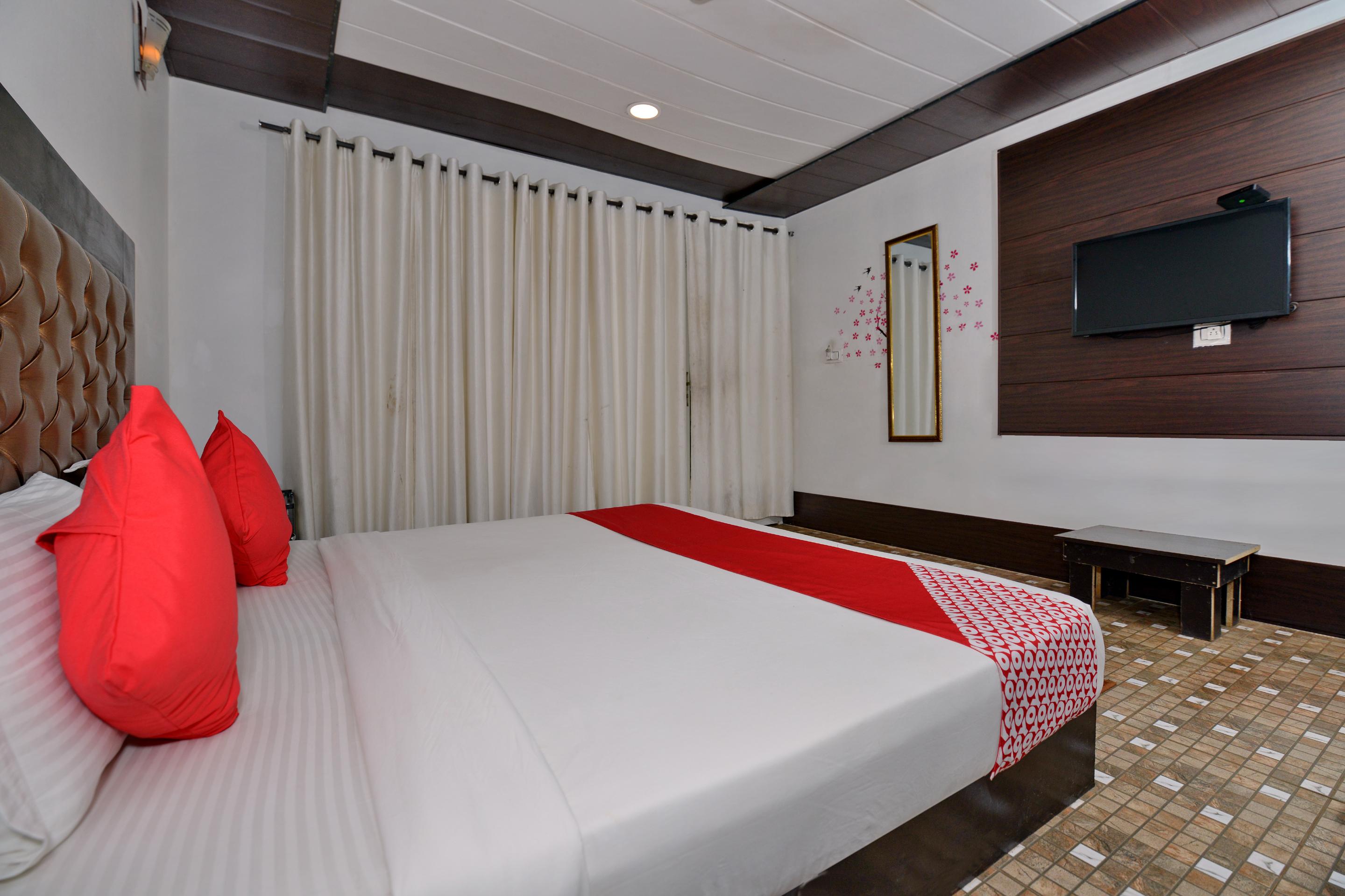Collection O Retreat Morjim Resort Bagian luar foto