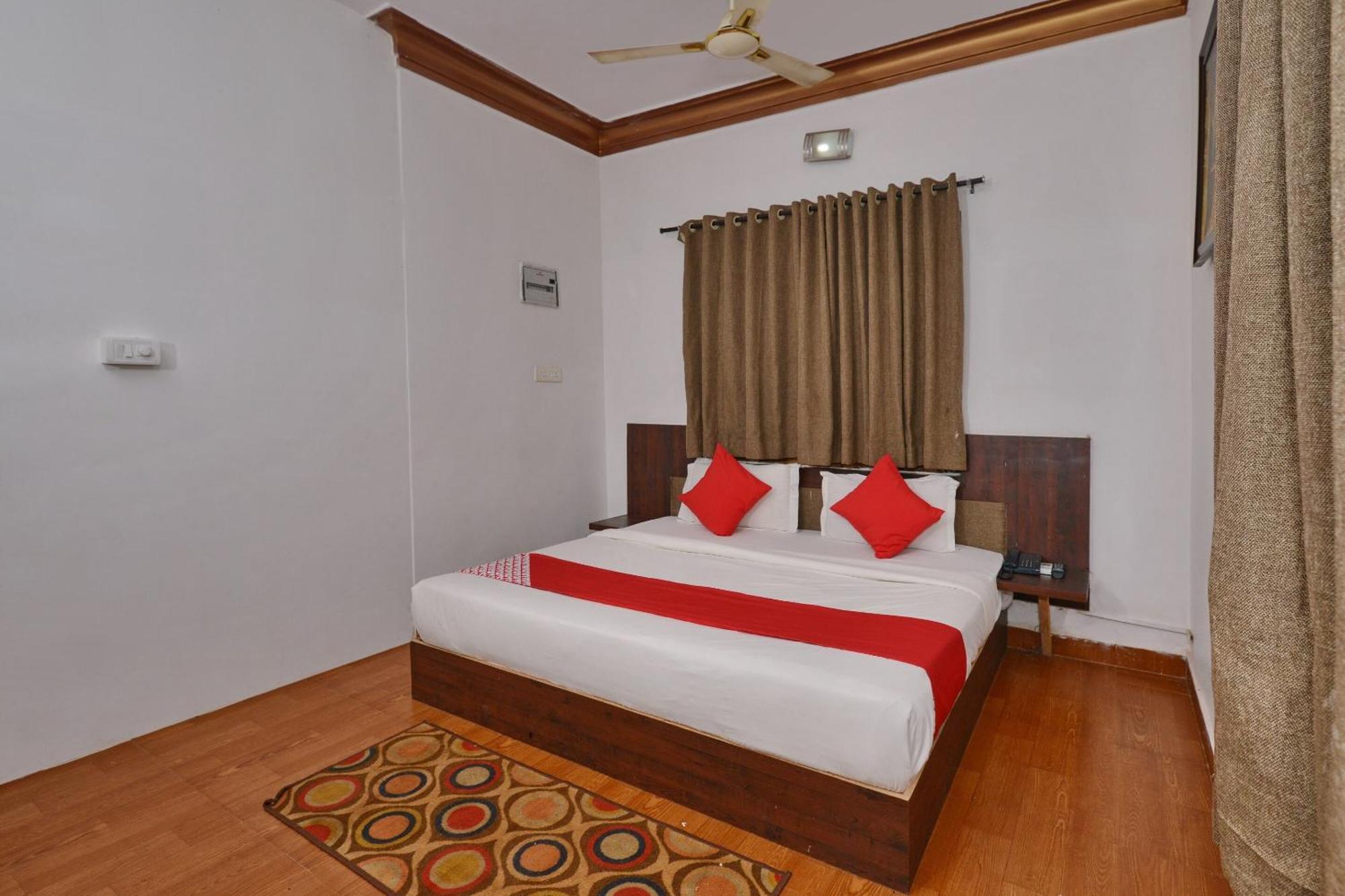 Collection O Retreat Morjim Resort Bagian luar foto