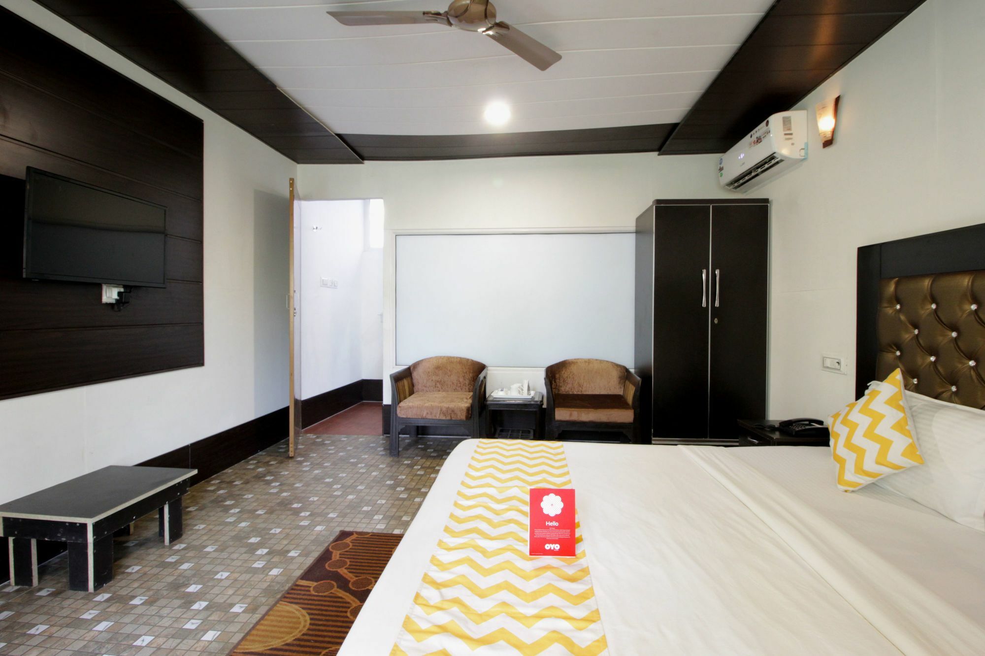Collection O Retreat Morjim Resort Bagian luar foto
