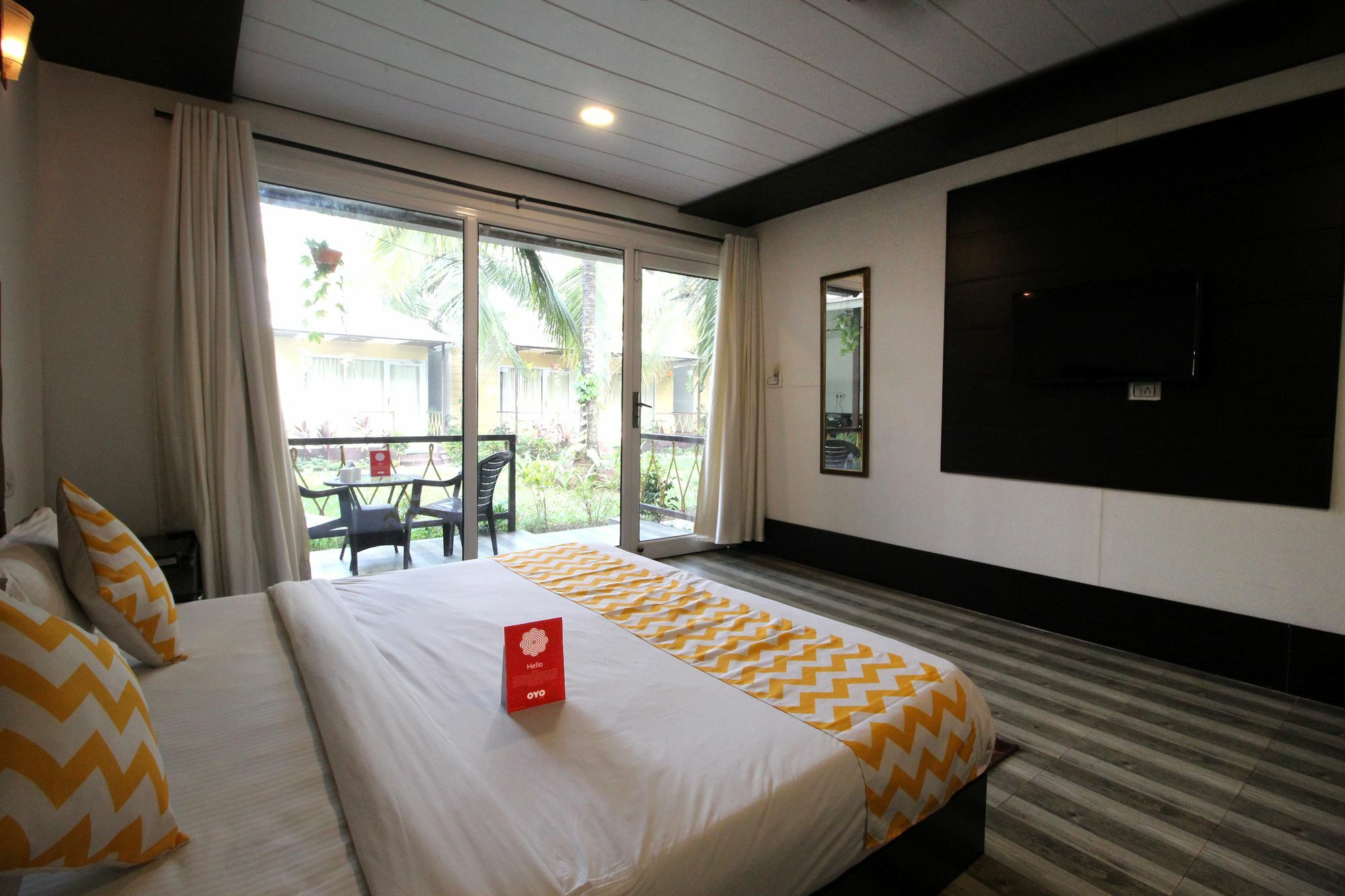 Collection O Retreat Morjim Resort Bagian luar foto