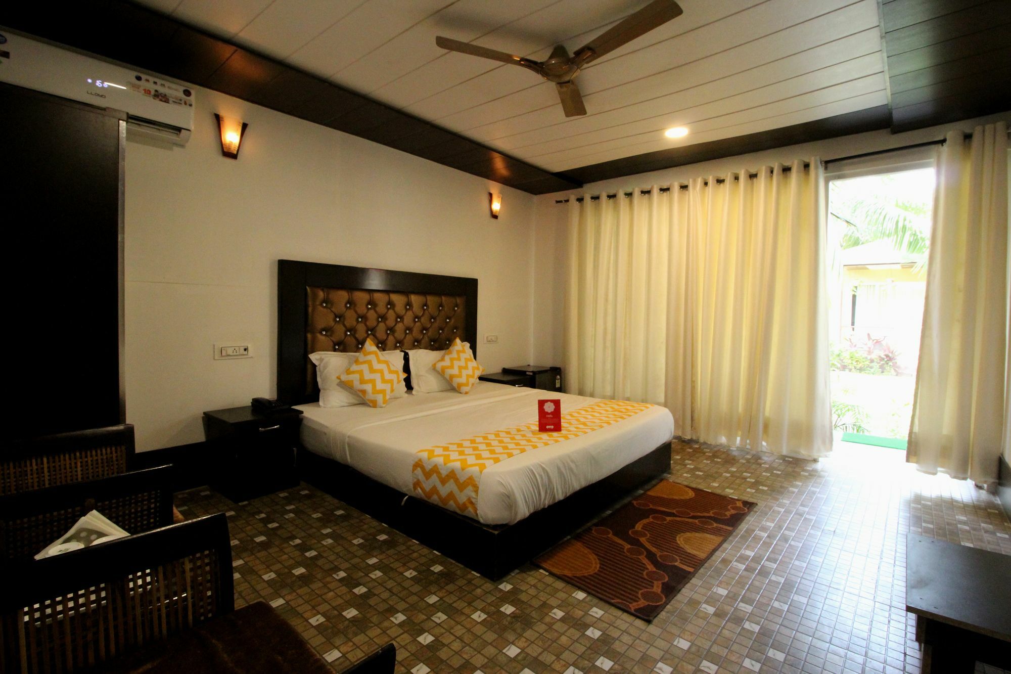 Collection O Retreat Morjim Resort Bagian luar foto