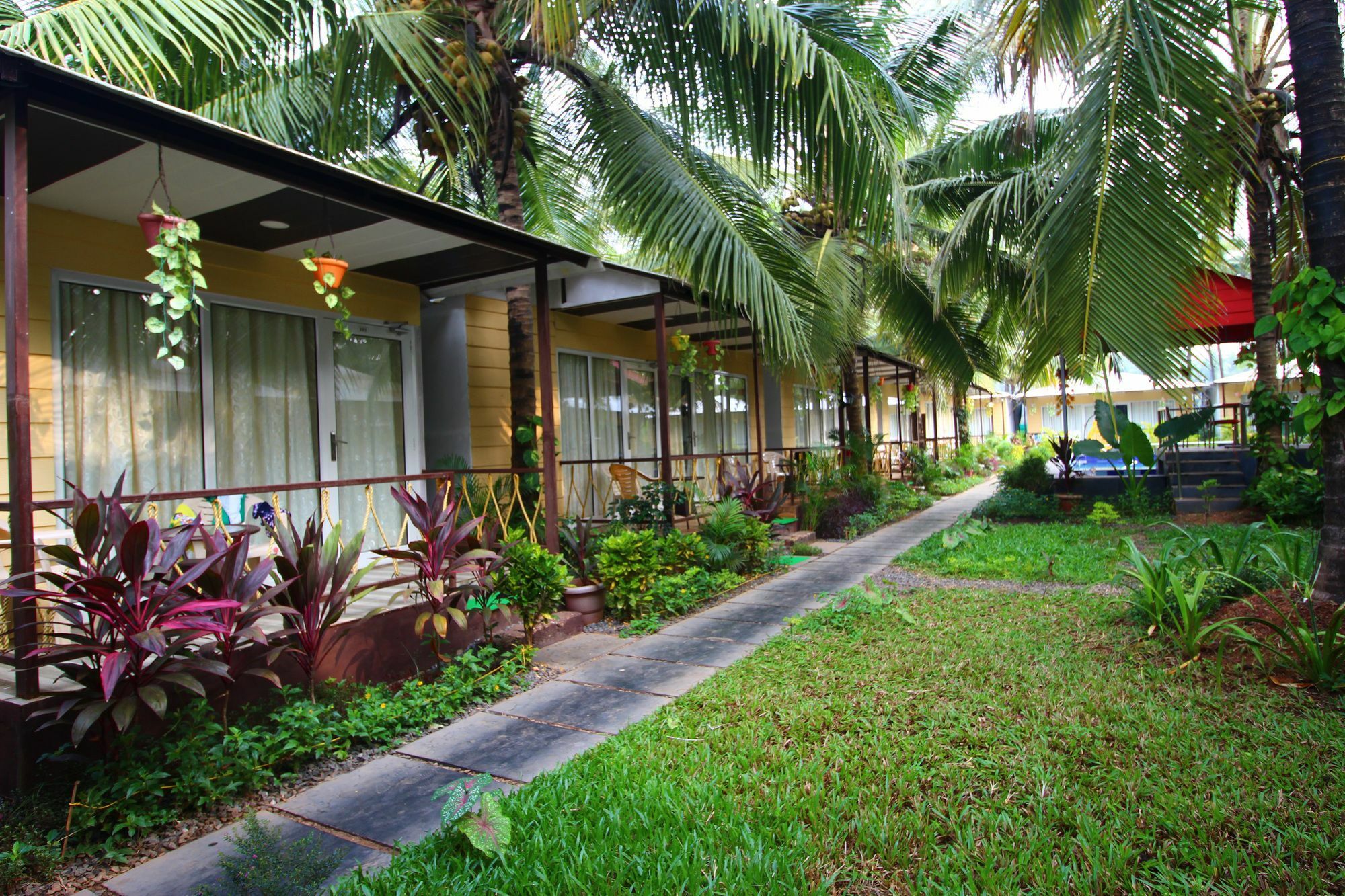 Collection O Retreat Morjim Resort Bagian luar foto